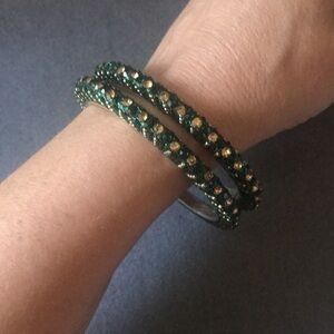 Set of emerald green bangle bracelets